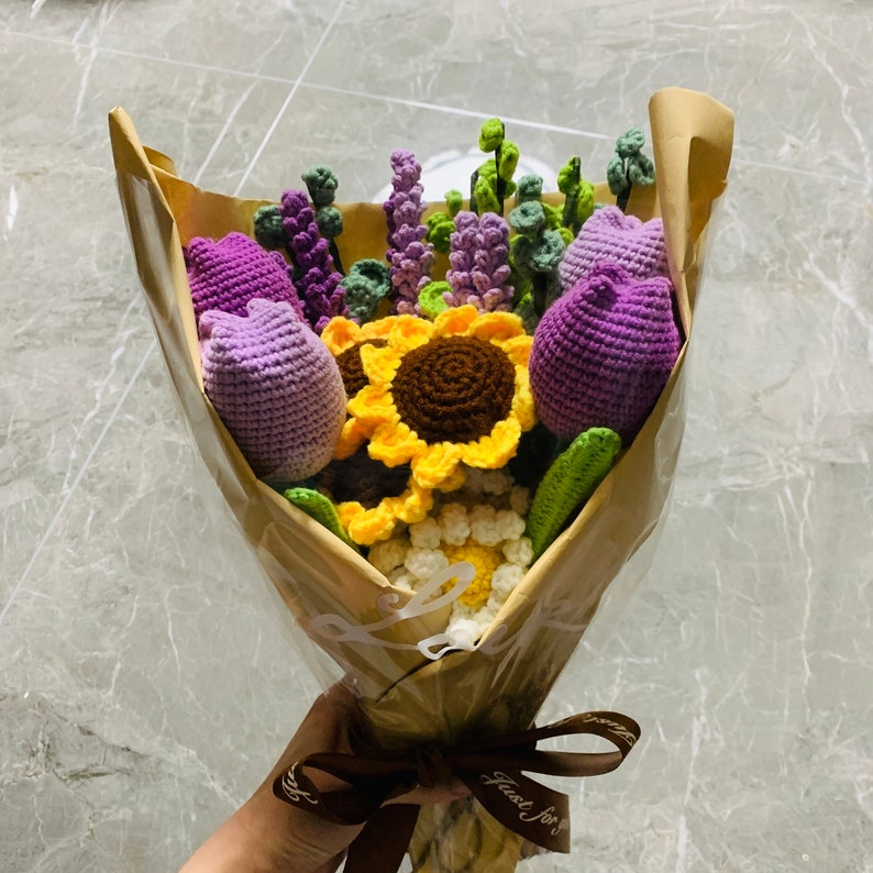 Crochet Tulip Bouquet – Lavender, Tulip.